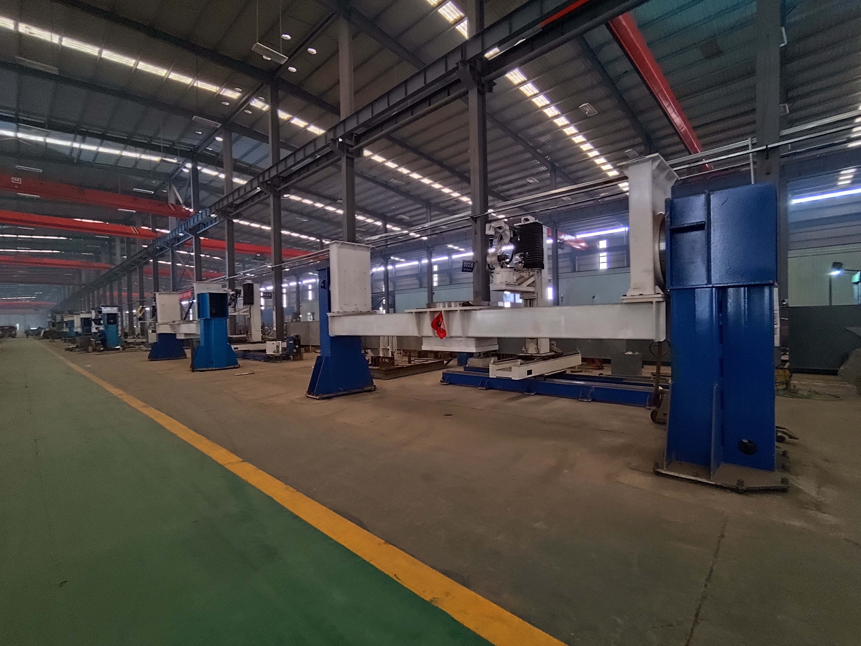 „Nauji darbuotojai“ gamybos linijoje